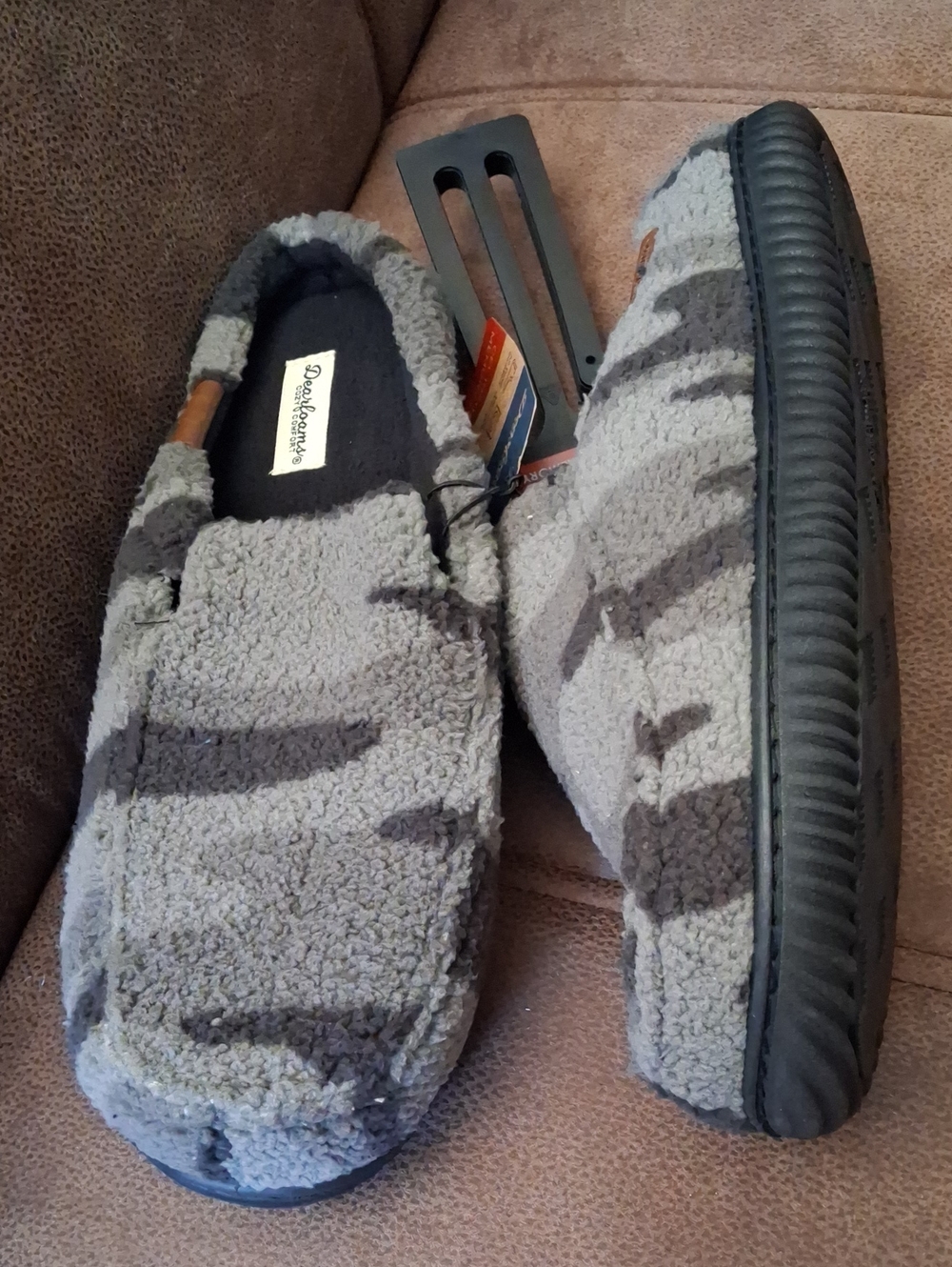 dearfoams Men's Gray Camo Sherpa Slip-On Notch Clogs Size Large 11/12